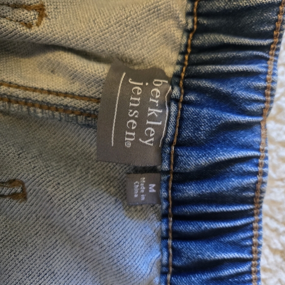 Relaxed Blue Women's Denim Jogger Jeans with Drawstring Waist - Picture 2 of 3